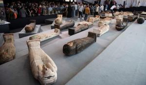 Στο φως 100 άθικτες σαρκοφάγοι στη Νεκρόπολη της Σακάρα Στο φως 100 άθικτες σαρκοφάγοι στη Νεκρόπολη της Σακάρα